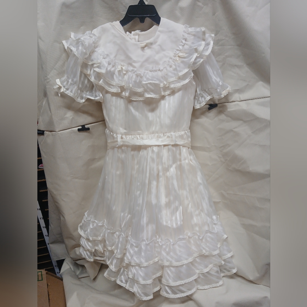 Martha's miniatures dress, cream color, measurements in description.